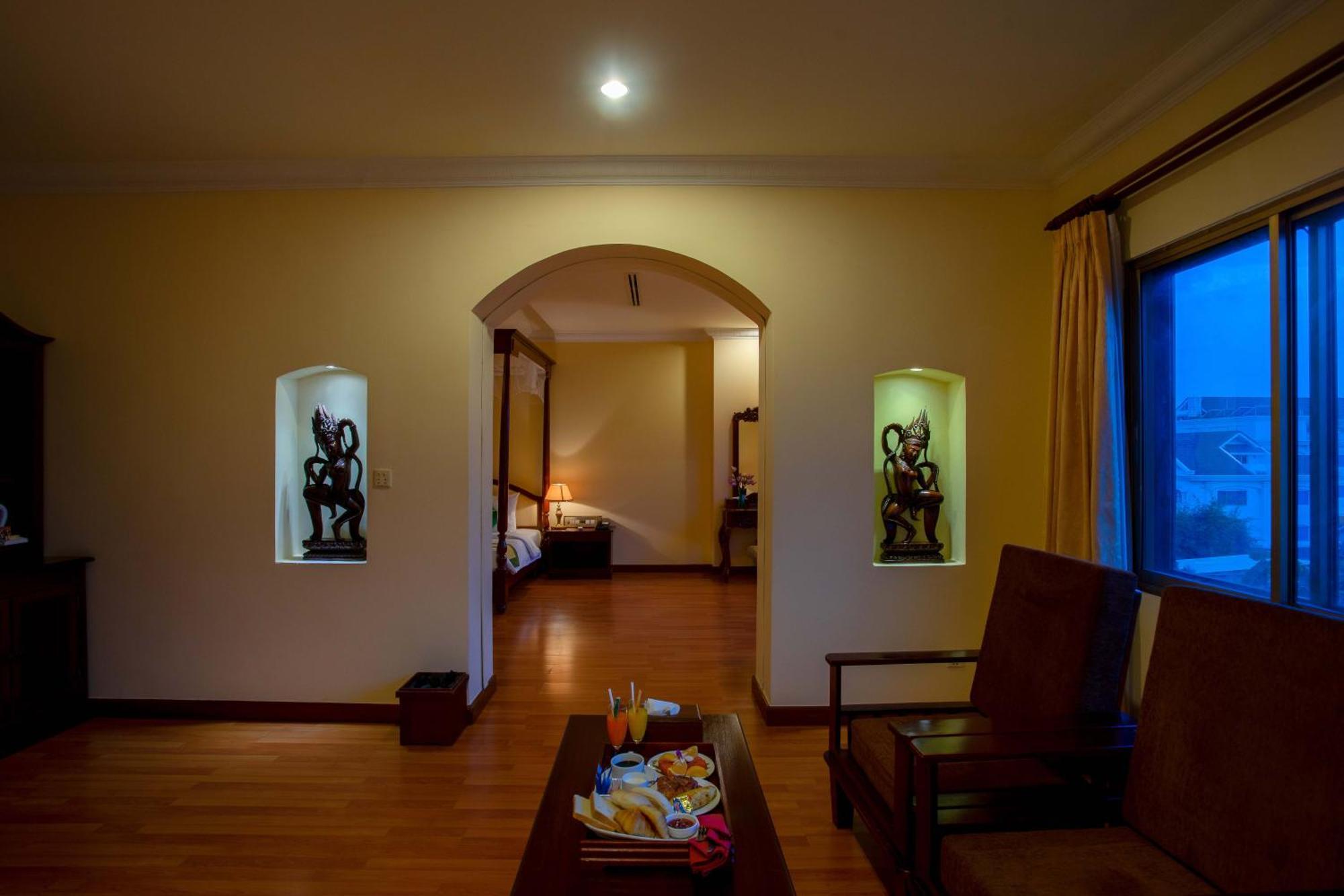 Angkor Holiday Hotel Siem Reap Zewnętrze zdjęcie