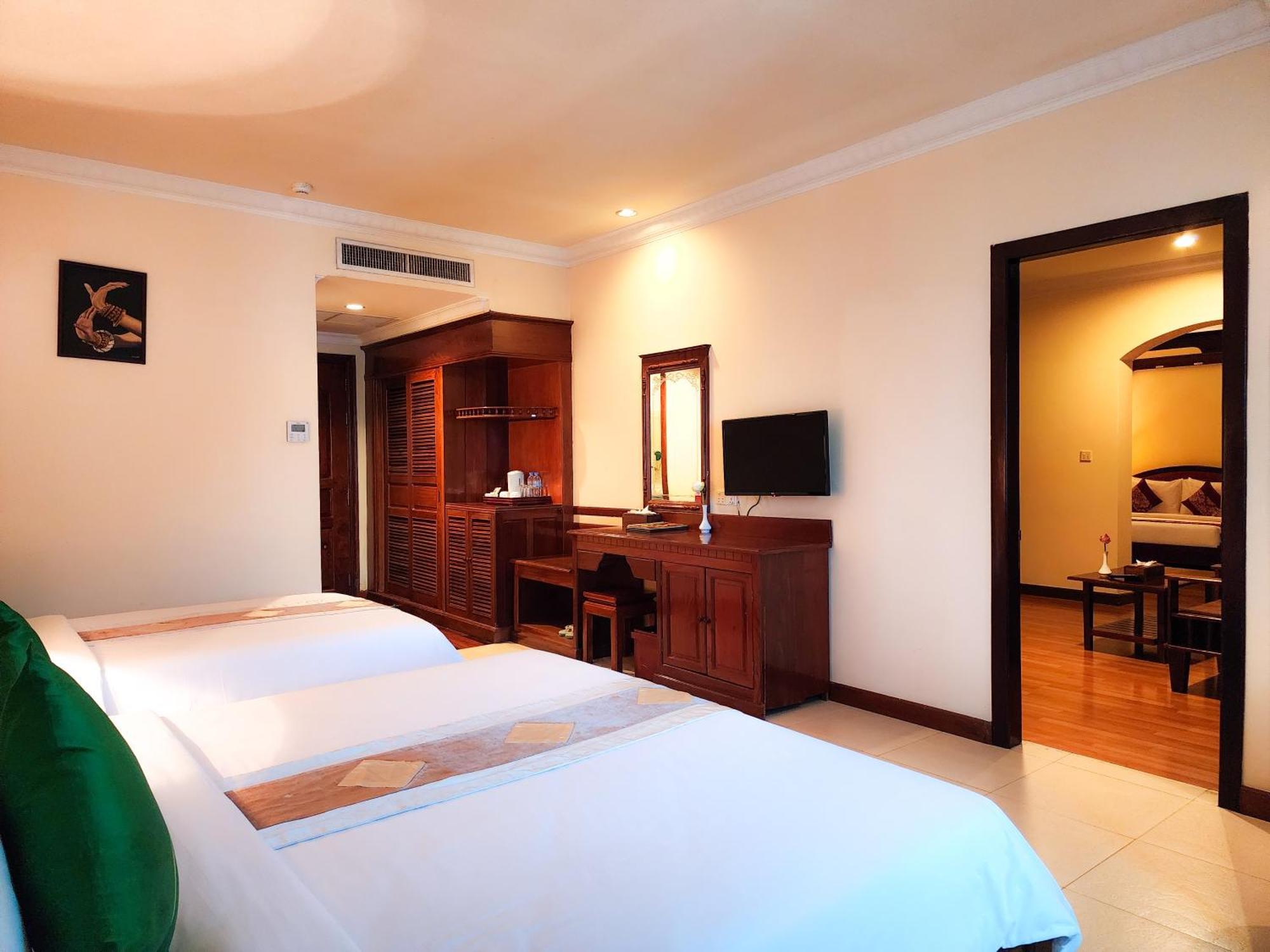 Angkor Holiday Hotel Siem Reap Zewnętrze zdjęcie